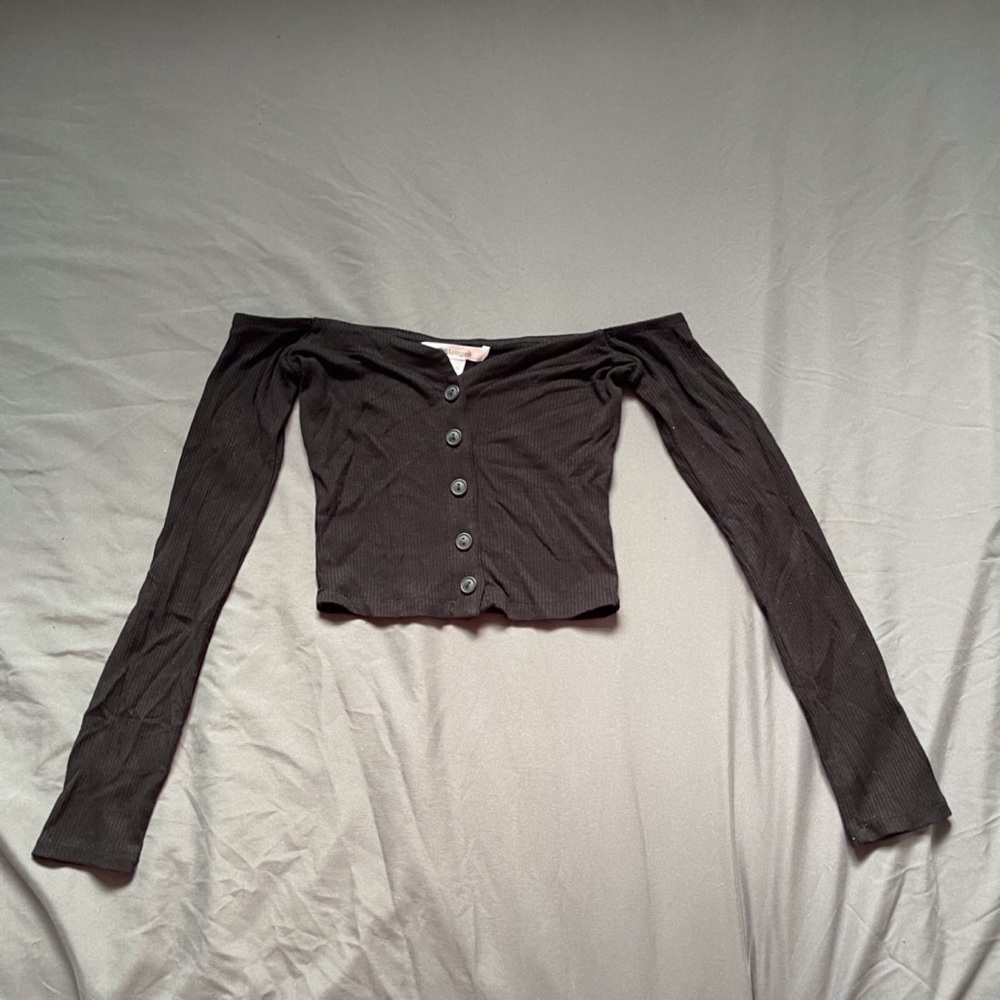 Revamped Buttoned Off the Shoulder Crop Top